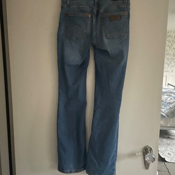 Wrangler women’s bootcut jeans - Picture 2 of 6